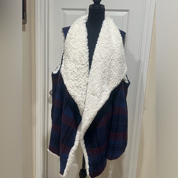 WESTBOUND WOMENS REVERSIBLE FAUX FUR SHERPA JACKET VEST SIZE 3X NWT - Picture 3 of 11
